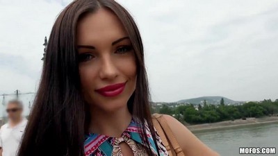 Брюнетки, На природе, Чешское, От первого лица (POV), Глотает сперму, В лесу,