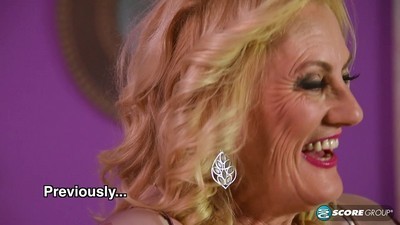 Большие сиськи,