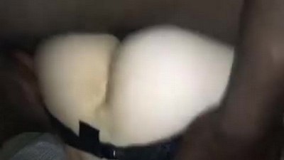 Жена с негром,