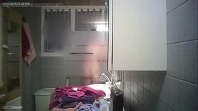 Скрытая камера, В душе,