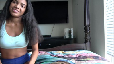 Крупным планом, От первого лица, Брюнетки, Волосатые,