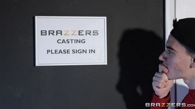 Большие сиськи, Брюнетки, Юбка, На каблуках, На диване, В офисе,