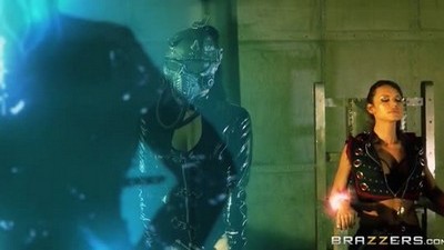 Анал, Брюнетки, Униформа, Стоя, На столе, Кончил на лицо,