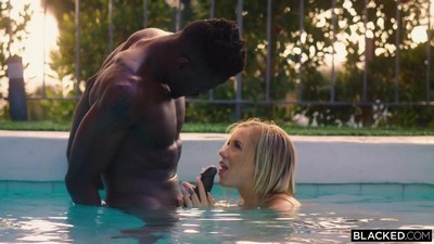 Блондинки, Большой член, Голые, Красивые попки, Негры, Молодые, Измена,