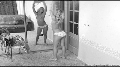 Скрытая камера, Трусики, Худые, Домашнее, Молодые, Русское, Эротика, Домашняя эротика, Русская эротика, Скрытая камера в раздевалке,