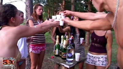 Групповое, Оргии, По месту, Пьяные, Русские звезды, Русское, В лесу, Оргии студентов, Русские оргии, Русские студенты, Русское пьяное,