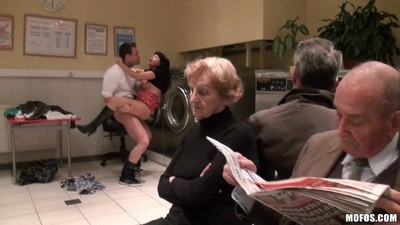 Брюнетки, Большие сиськи,