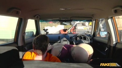 Брюнетки, Голые, Кончают внутрь, Маленькие сиськи, Худые, Волосатые, Зрелые женщины, Мамки,