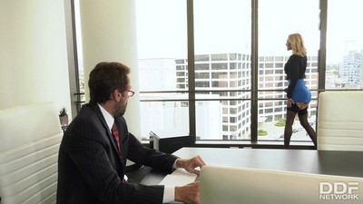 Блондинки, По месту, Профессия, Большие сиськи, В чулках, Зрелые женщины, Мамки, В одежде, Секретарши, В офисе, Зрелые в чулках, В мини юбке,