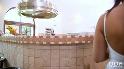 Брюнетки, Большие сиськи, В чулках,