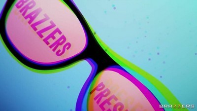 Блондинки, В одежде, Маленькие сиськи, Худые, Втроем, Волосатые, ЖМЖ,