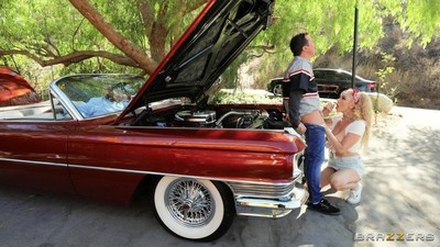 Блондинки, В одежде, Большие сиськи, Волосатые, Большие натуральные сиськи, Измена, В мини юбке,