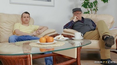 В одежде, В униформе, Профессия, Большие жопы, Большие сиськи, Волосатые, Молодые, Кончают внутрь, Большие натуральные сиськи, Медсестры,