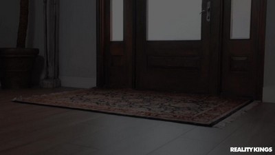 В одежде, Красивые попки, Анальный, Волосатые, Кончают внутрь, Кончил в анал,